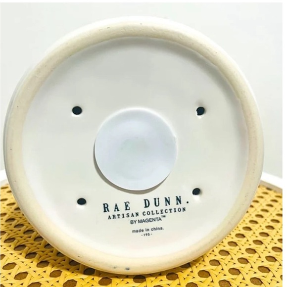 Rae Dunn Queen Bee Birdhouse Off White - Picture 4 of 4